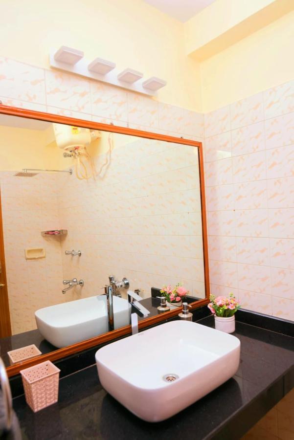 'Golden Rosa' Beach apartment Benaulim Exterior foto